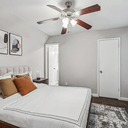 Stratton 2524C I Spacious 2 Bed 15 Bath